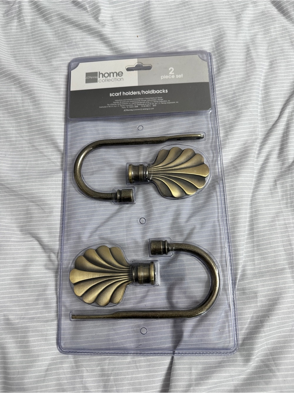 Home Collection Brass Shell-Style Scarf Holders - Pair